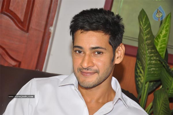 mahesh babu,poori jagannath,trivikram sreenivas,koratala siva  దర్శకుల మాయలో మహేష్‌..! 